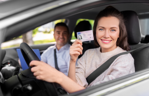 Découvrez les aides au permis de conduire sur 1jeune1permis      